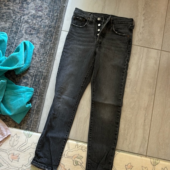 Levi's Women's Black Jeans - Picture 2 of 8